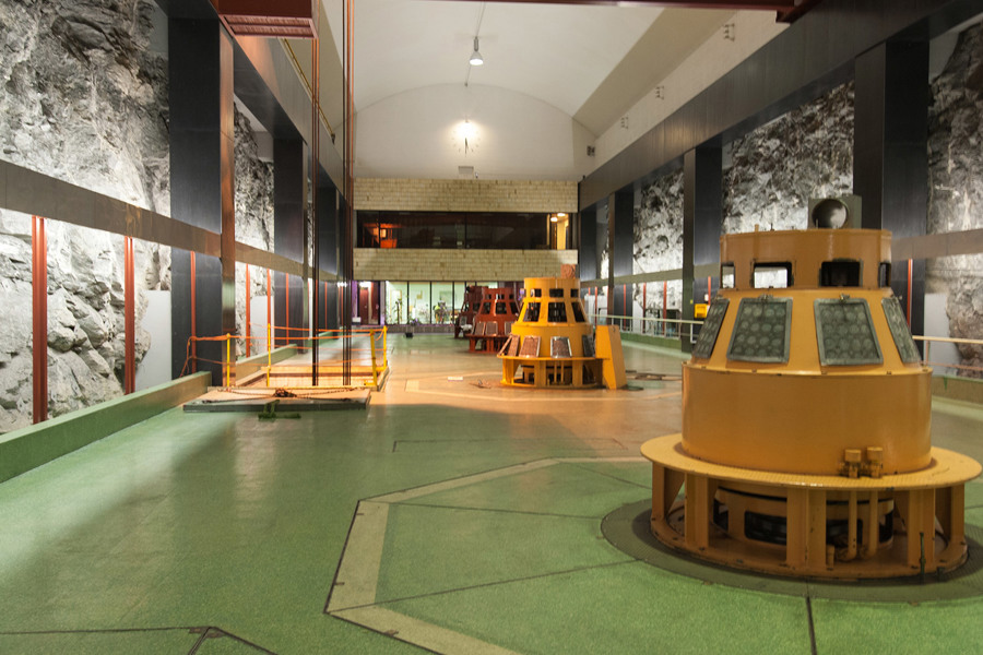 Machine room at Nea power plant.