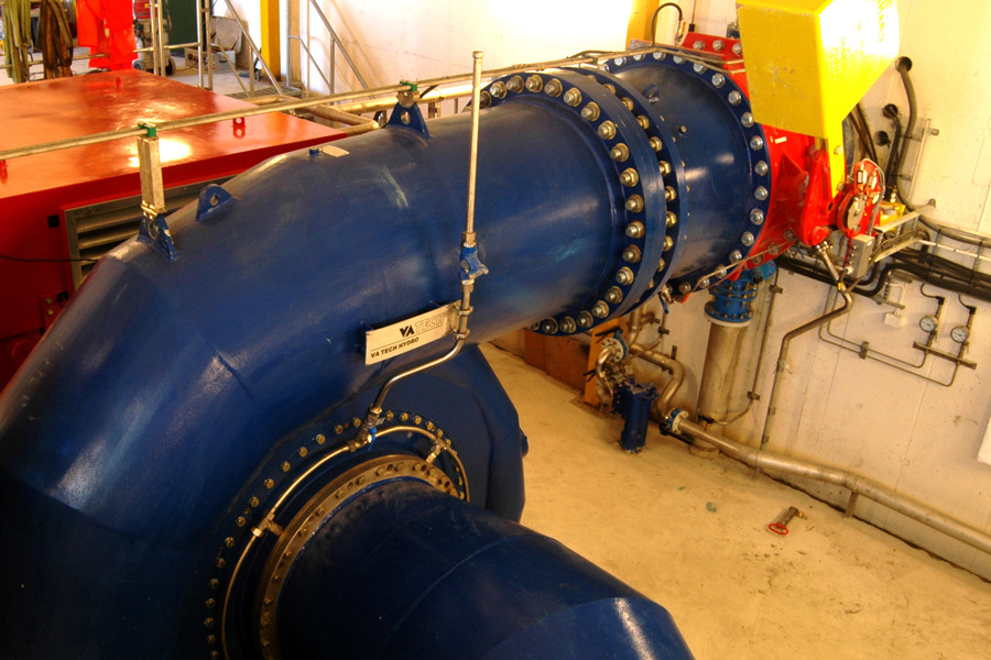 Machine hall with Francis turbine.